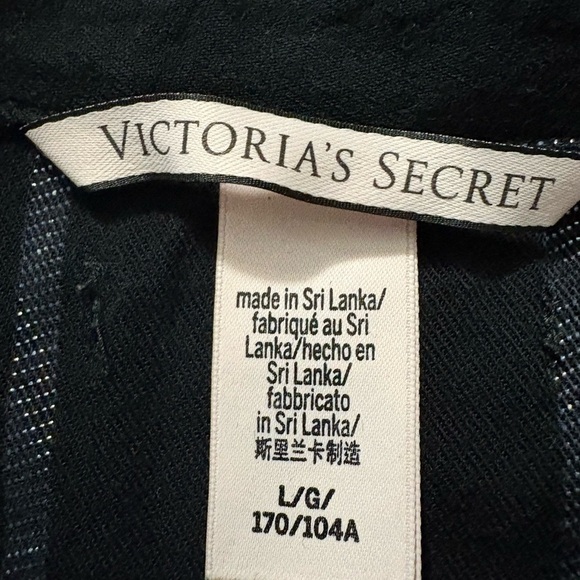 Victoria's Secret Black with Metallic Blue Stripe Button Down Sleepshirt. Size L - Picture 6 of 10